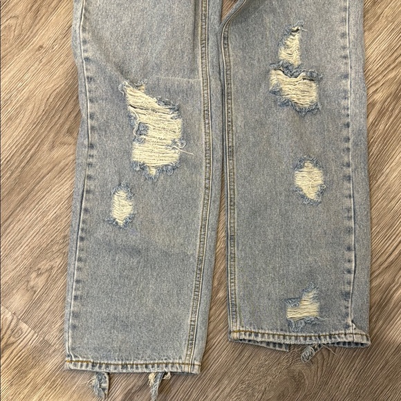 Fashion Nova High Rise Distressed Jeans size 7 - Picture 7 of 10